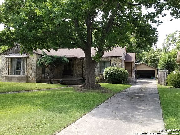 2nd image of 327 Thomas Jefferson Dr