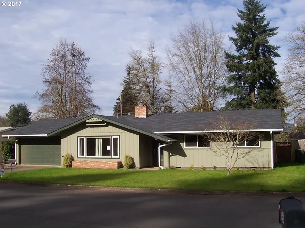 248 Hayes Ave, Cottage Grove, OR 97424