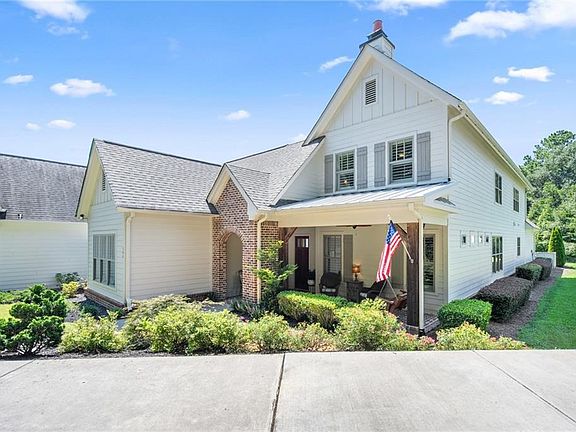 4th image of 304 Woodstock Seven Dr