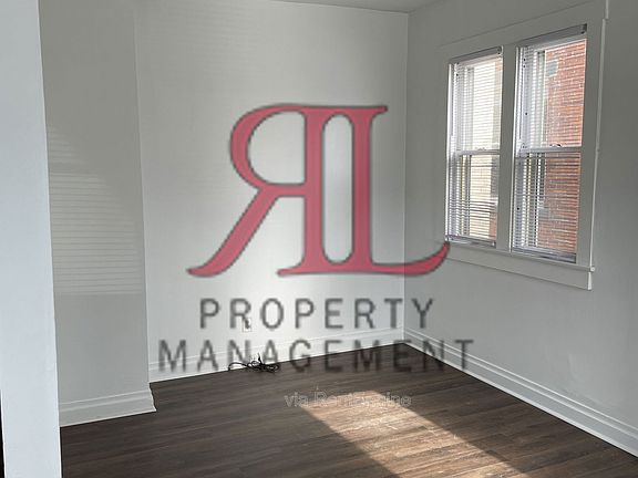 4th image of 346 Stewart Ave