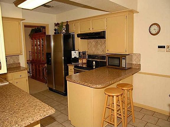 5th image of 2110 Mossy Oak St