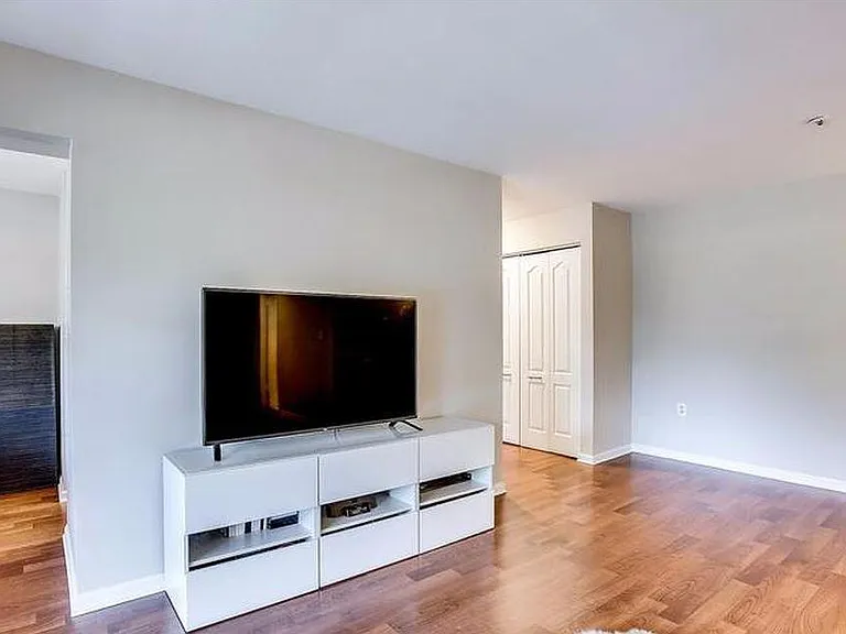 8399 Montgomery Run Rd #H — Photo 10