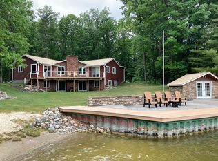 2954 Island Point Dr, Metamora, MI 48455