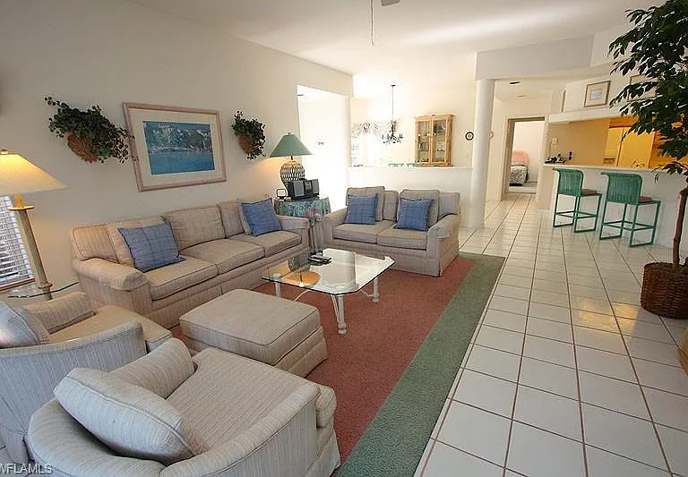 8437 Abbington Cir #612 — Photo 3