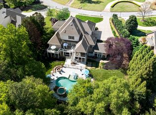 5 Norman Pl, Greenville, SC 29615