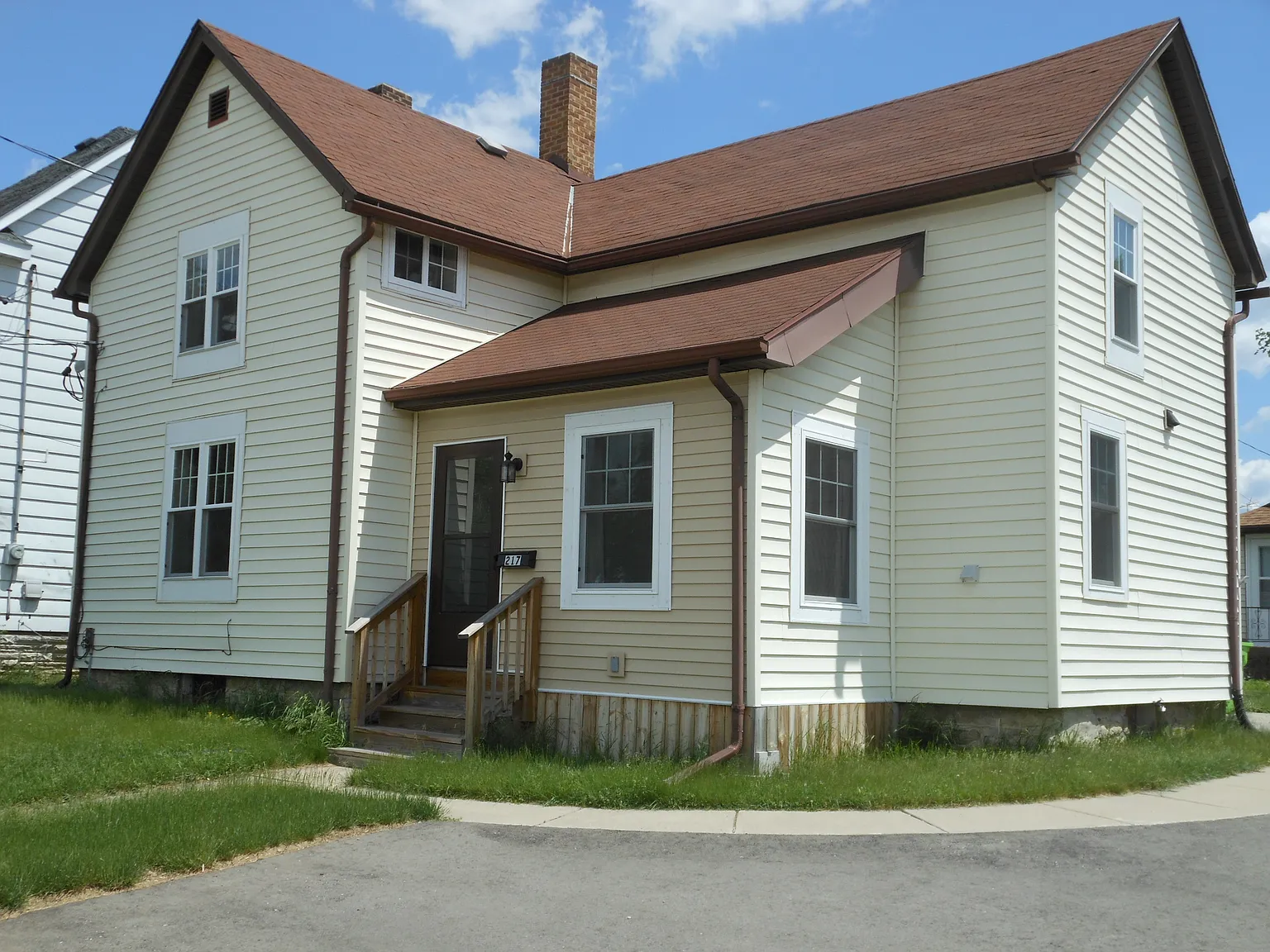 2 bed, 800 sqft, $1,100 — Photo 1
