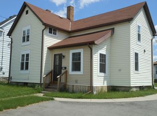 217 1/2 Jackson St #2, Beaver Dam, WI 53916