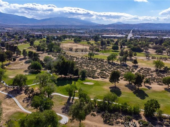 241 W Quail Dr, Palmdale, CA 93551