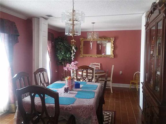 4th image of 27 Kristen Ct