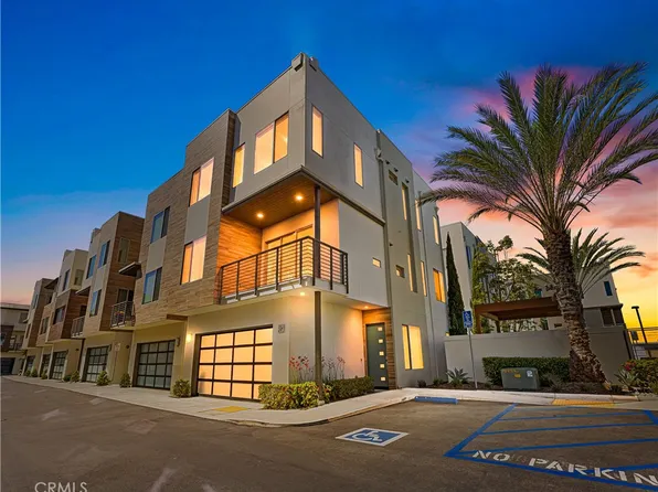 39 Ebb Tide Cir, Newport Beach, CA 92663