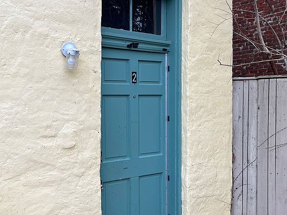 2nd image of 2232 W Grace St APT 2
