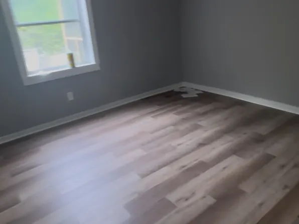 657 Parker St, Hamilton, GA 31811