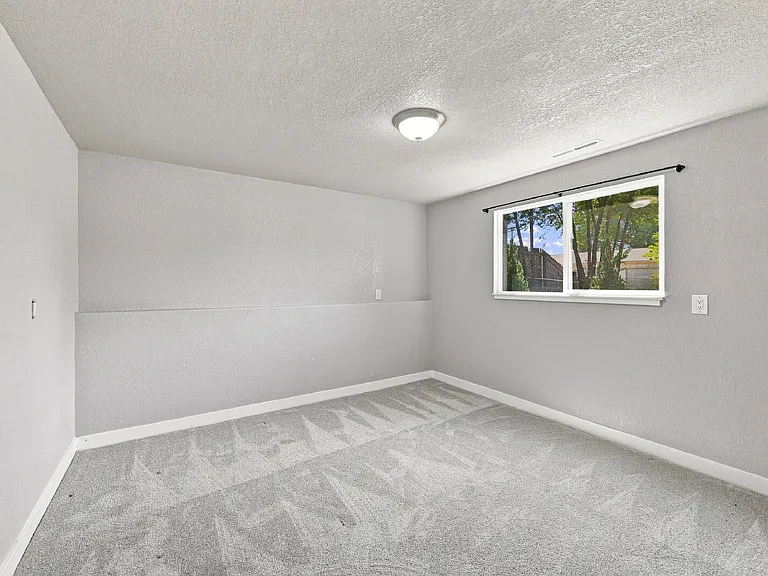 2523 Ember Dr — Photo 20