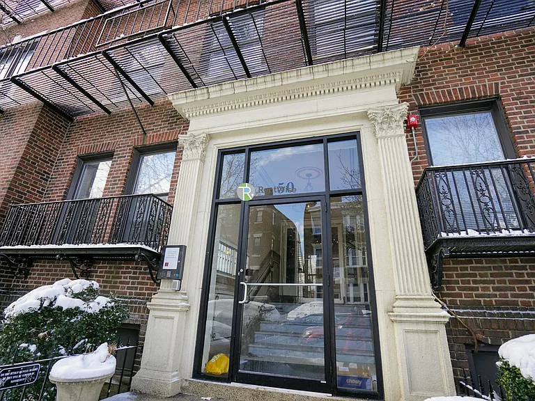 50 Park Vale Ave #24 — Photo 16