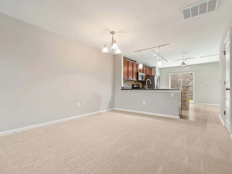 100 Stratford Lakes Dr #366 — Photo 4