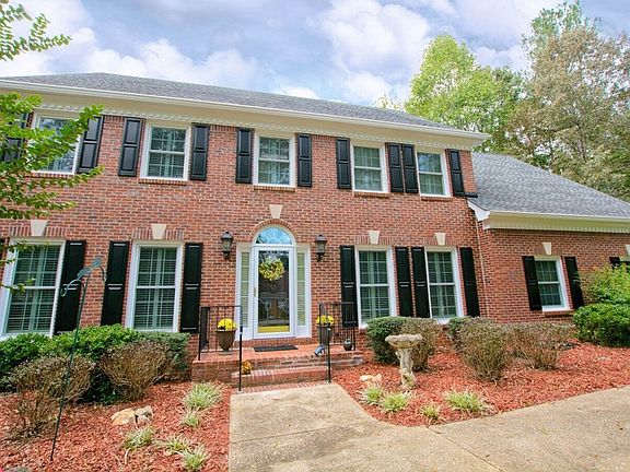 3rd image of 6063 Camelia Dr