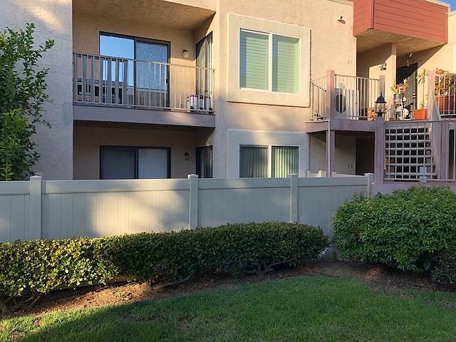 Downstairs unit with large fenced yard.