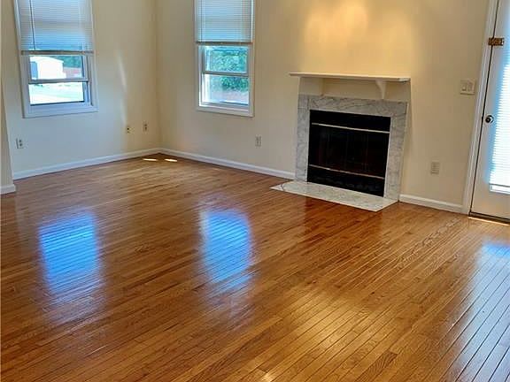 4th image of 1603 Plainfield Pike APT B10
