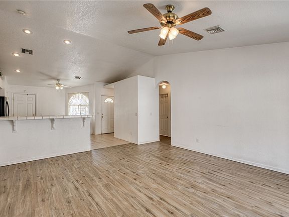 4th image of 2191 Sierra Santiago
