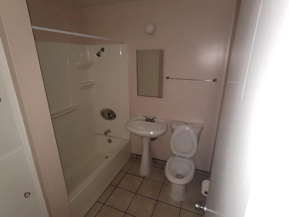 1st image of 3345 Santa Fe Ave APT 30