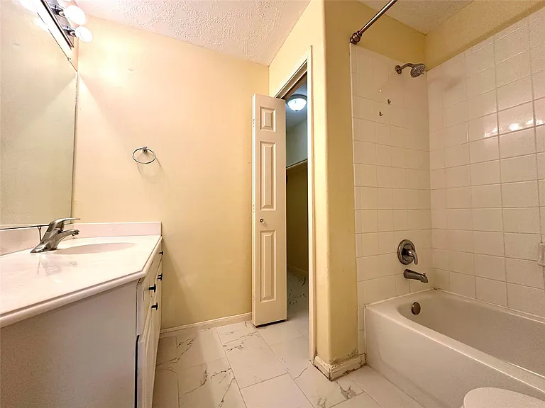2710 Grants Lake Blvd #L7 — Photo 20