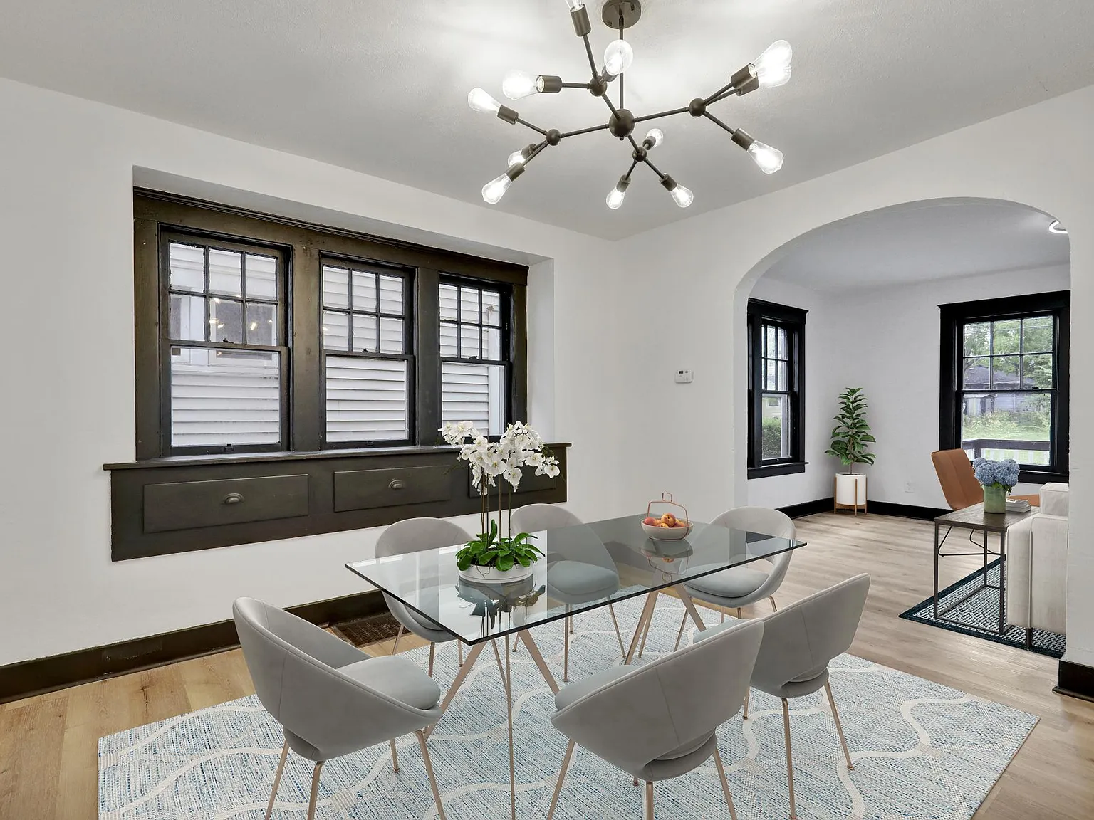 3 bed, 2100 sqft, $1,690 — Photo 4