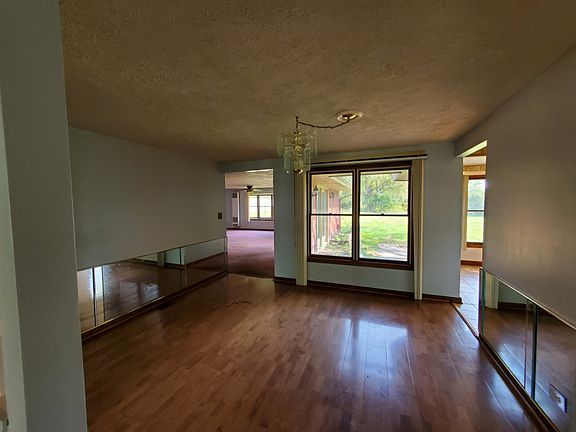 5th image of 18441 Baker Ave