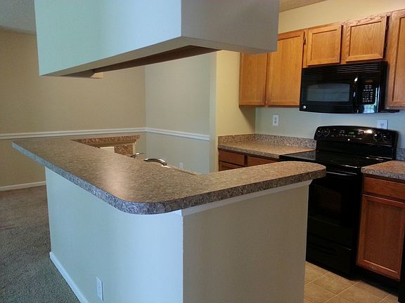 3rd image of 107 Paces Brook Ave APT 10738