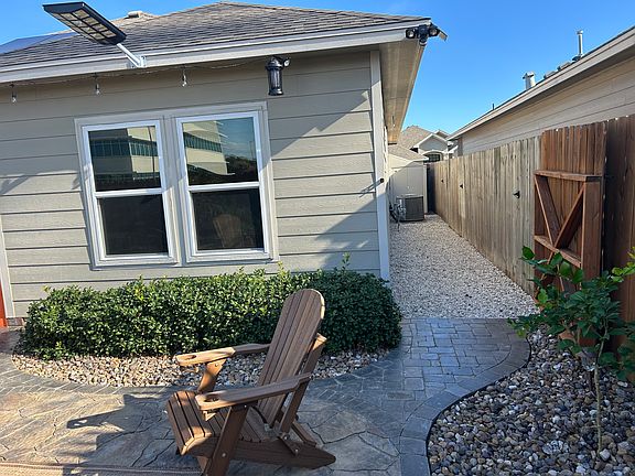 4th image of 7154 Lake Placid Dr