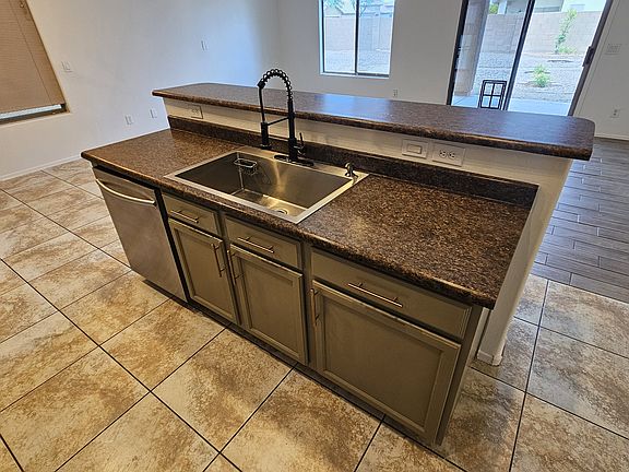 4th image of 41696 W Avella Dr