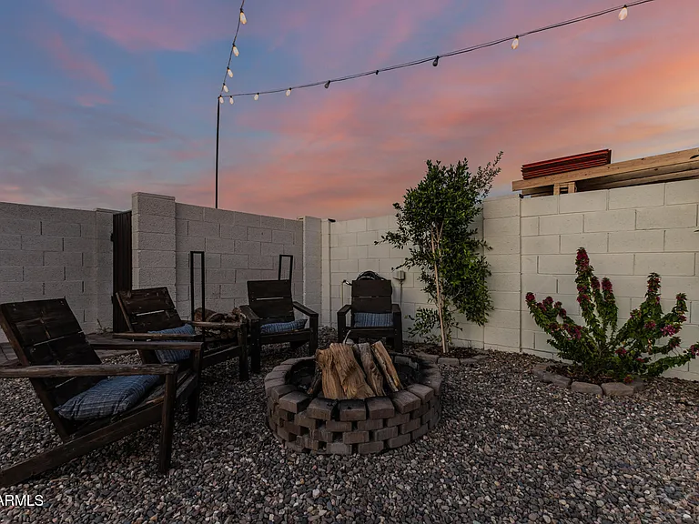 2200 N Los Altos Dr — Photo 40