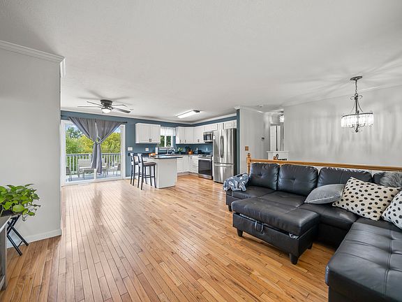 4th image of 7118 Manderlay Dr