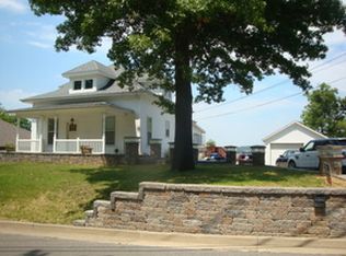 1052 Boonville Rd, Jefferson City, MO 65109