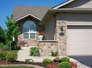 1532 N Gard Dr, Crown Point, IN 46307