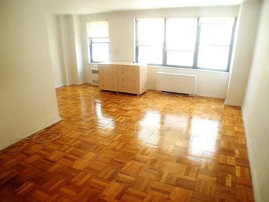 Rented by City Connections Realty | media 5