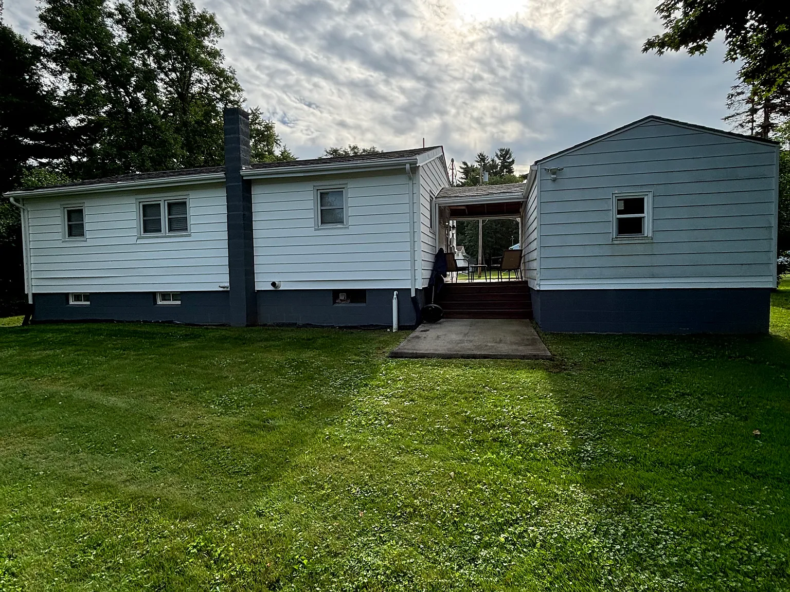 82 Waverly St — Photo 3