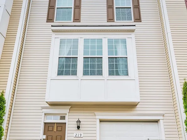 219 Gunther Pl, Glen Burnie, MD 21060