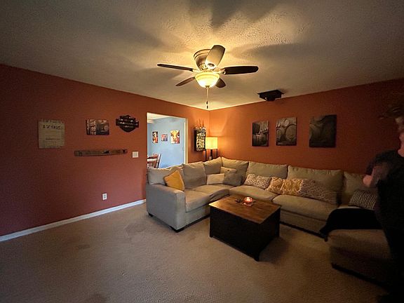 4th image of 107 Farmers Ln