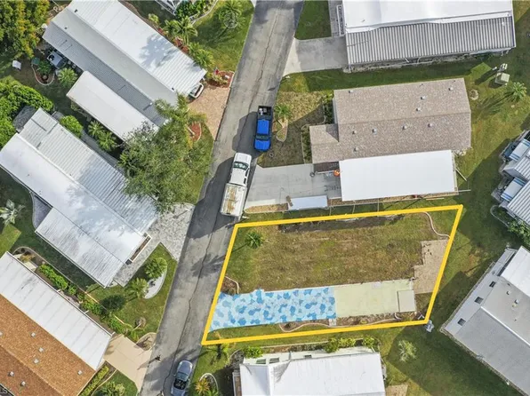 38 Ronald DR, FORT MYERS, FL 33908