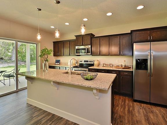 3rd image of 319 Stonebridge Ln