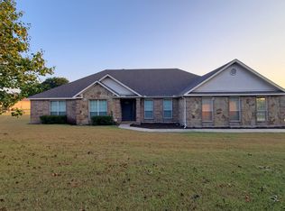 727 Lester Burt Rd, Farmersville, TX 75442