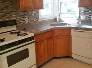 23013 Floral St, Farmington, MI 48336