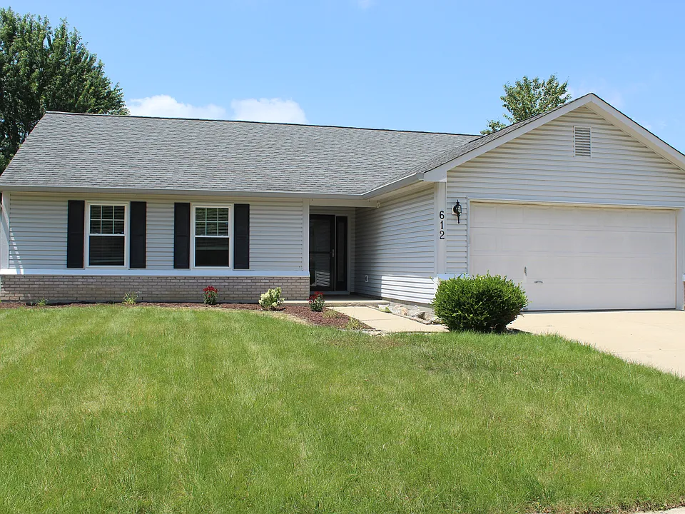 612 Woodfield Cir