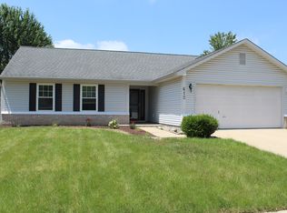 612 Woodfield Cir, Avon, IN 46123