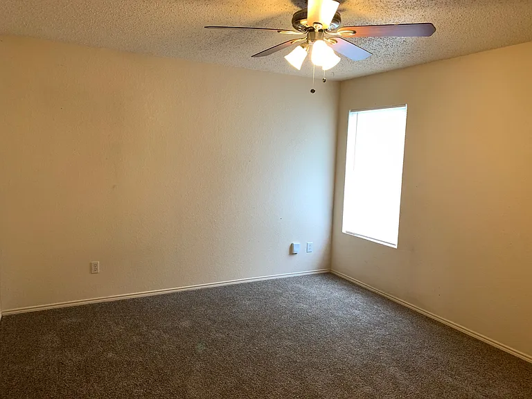 921 White Dove Dr — Photo 14