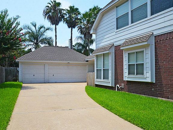3rd image of 4114 Magnolia Ln