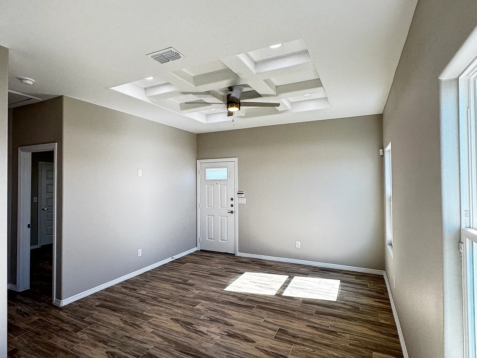 2 bed, 850 sqft, $1,250 — Photo 4