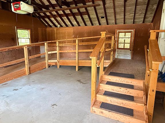 2nd image of 298 Governor Hunt Road