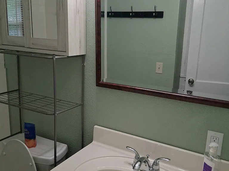 414 W Mims St — Photo 10