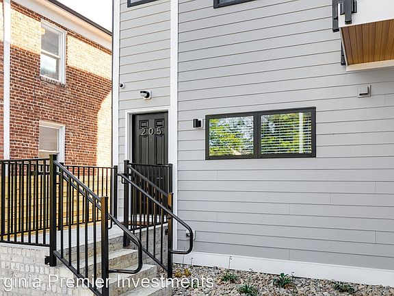 5th image of 2910 Q St #205